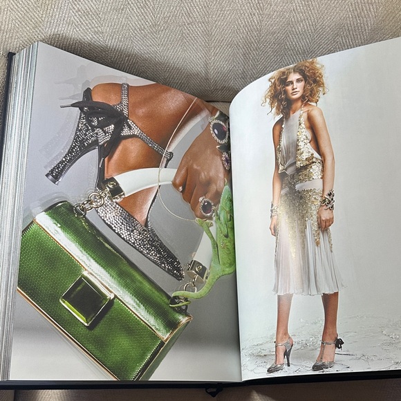 Tom Ford Black and White Book Set - Picture 13 of 14